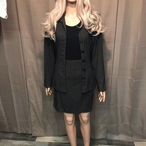 Vintage women’s skirt and suit jacket set